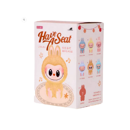 Dollcini Lafufu Vinyl Baba – Gyűjthető 'Have a Seat' vagy 'Big into Energy' Figura, 1 db