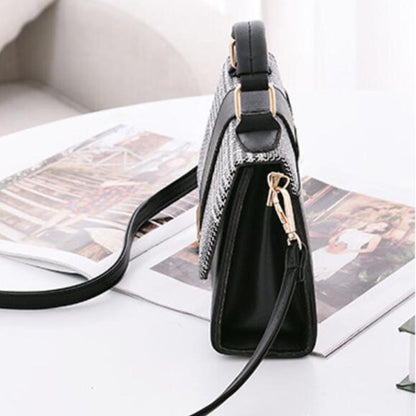 Dollcini Elegáns Női Oldaltáska – Kompakt Műbőr Futártáska