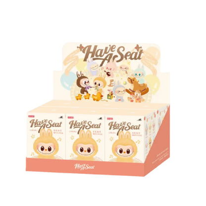 Dollcini Lafufu Vinyl Baba – Gyűjthető 'Have a Seat' vagy 'Big into Energy' Figura, 1 db