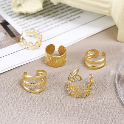 Dollcini 33 Részes Ékszerszett – Elegáns Arany Fülbevalók és Gyűrűk