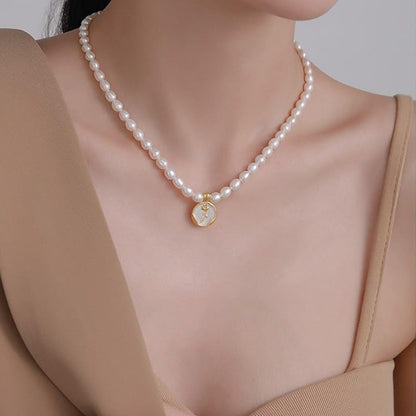 Dollcini Pearl Ékszerkészlet – Nyaklánc és Gyöngy Fülbevaló