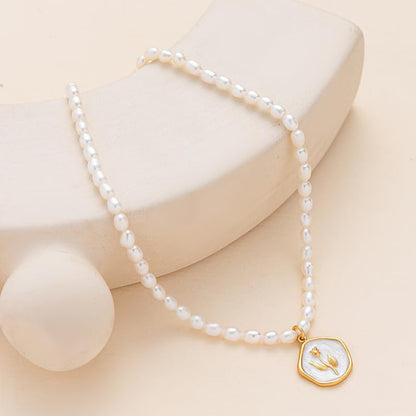 Dollcini Pearl Gyöngy Nyaklánc Virág Medállal – Rózsa vagy Tulipán