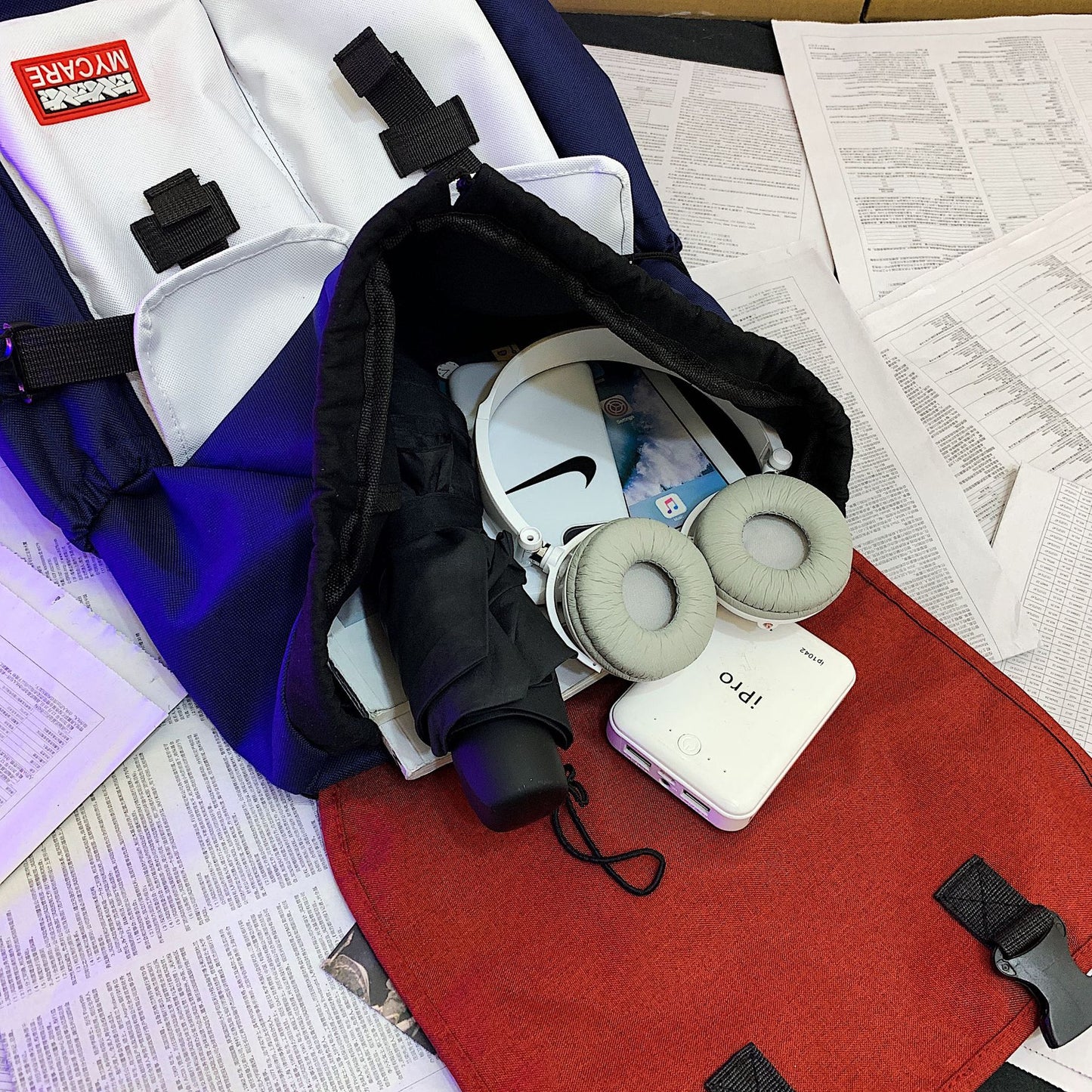 Dollcini Egyetemi Hátizsák – Vízálló, Ergonomikus és Tartós Diáktáska