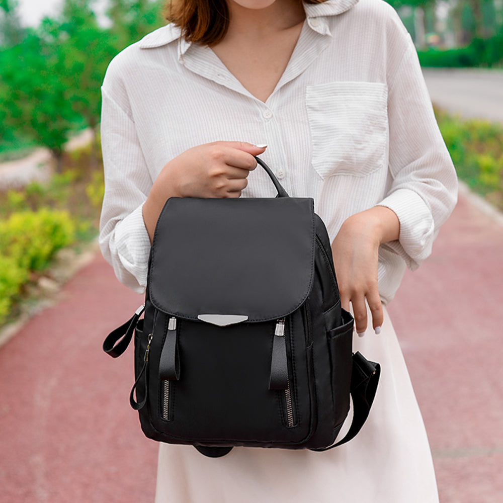 Dollcini Női Divatos Hátizsák – Tartós és Vízálló, Műbőr